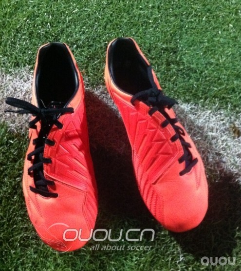 T90最后最后一个配色了。。PS:取代T90的毒液真TM丑。