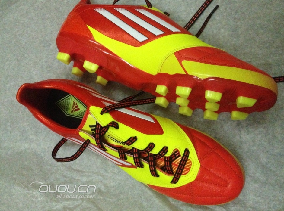 入了第一双adidas的鞋,F50!