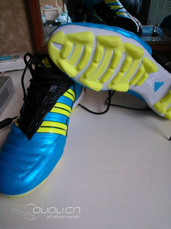 简评一下刚到手的猎鹰11中端Absolado TRX HG阿凡达配色,兼对比T级CTR360ii