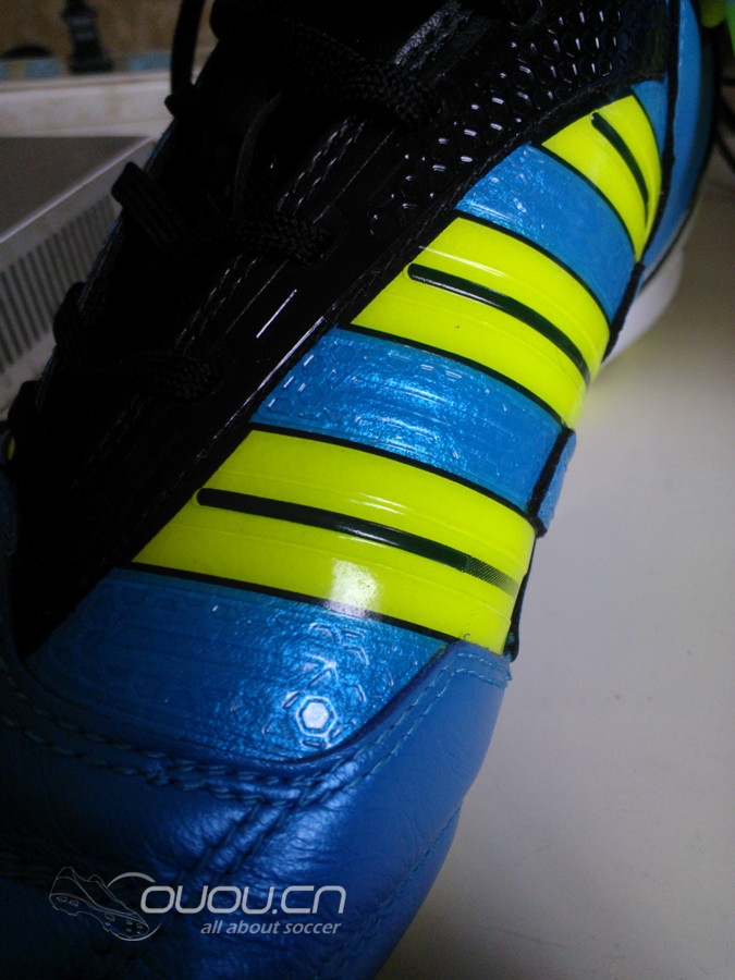 简评一下刚到手的猎鹰11中端Absolado TRX HG阿凡达配色,兼对比T级CTR360ii