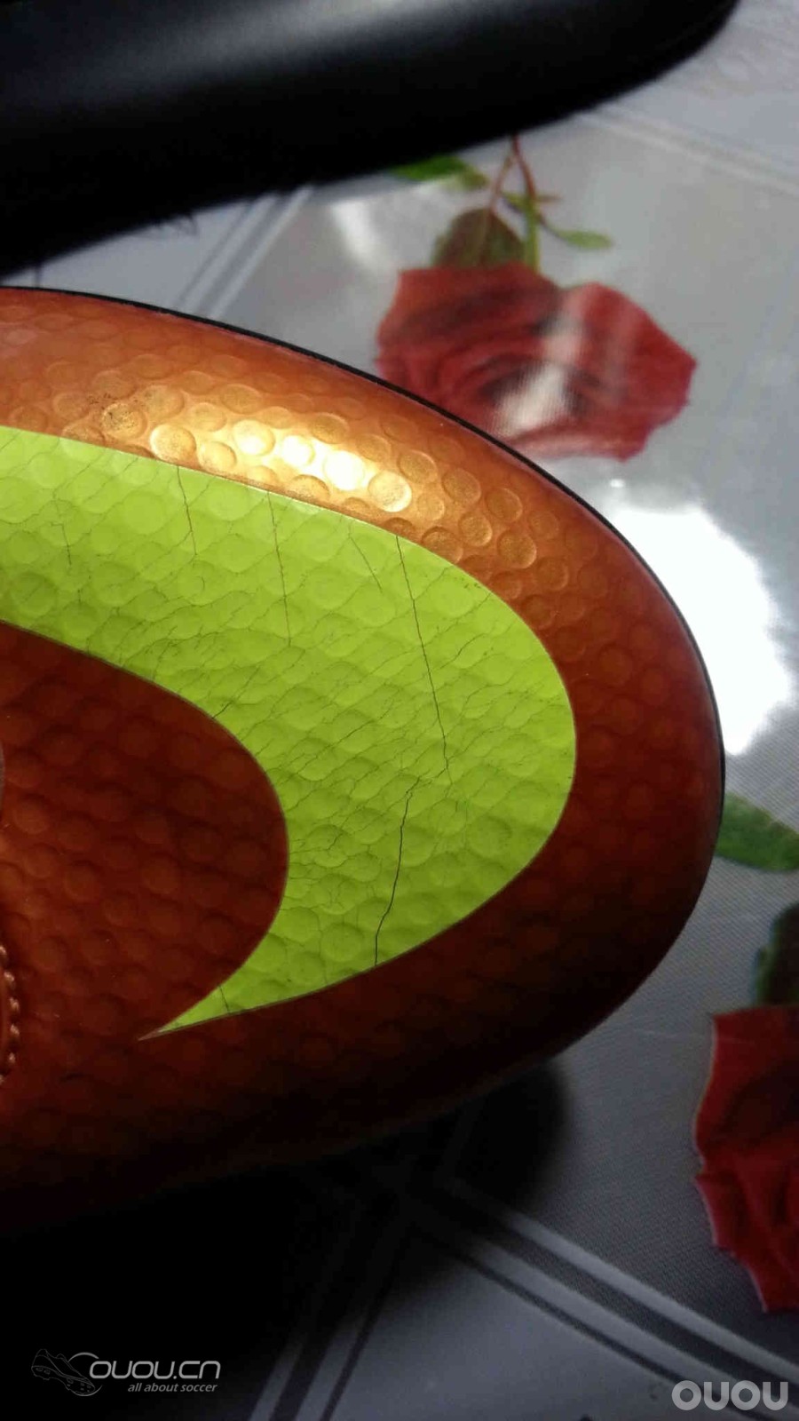 刺客9顶级AG评测二。。。。。。忘NIKE公司能重视下商标开裂问题