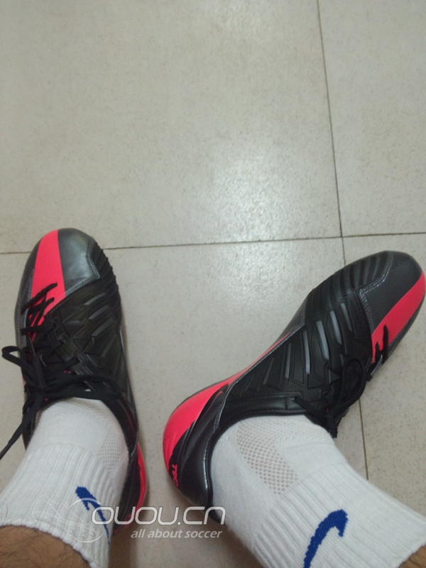 Nike Total 90 Strike IV HG-B,无敌骚色