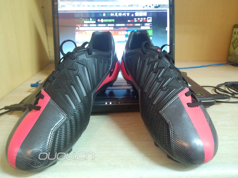 Nike Total 90 Strike IV HG-B,无敌骚色