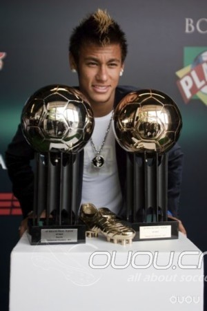 想买一双ctr360 Ⅲ AG 41码的不知道哪有卖~求解~