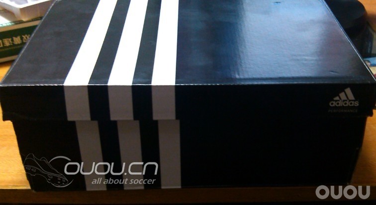 你敢想象吗?猎鹰12骚粉海军蓝鸳鸯鞋,~~骚到家!