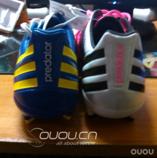 你敢想象吗?猎鹰12骚粉海军蓝鸳鸯鞋,~~骚到家!