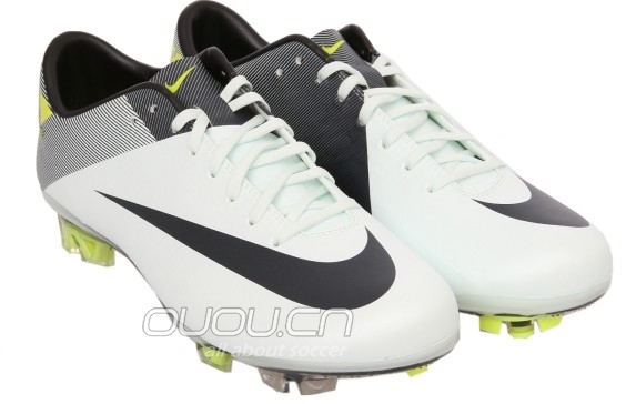 Vapor Superfly 3 FG 打折现在卖900,算白菜吗?