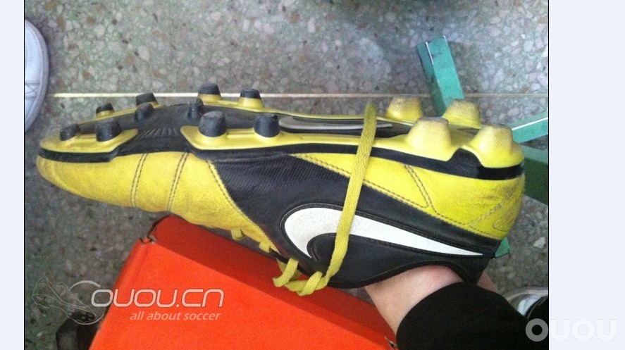 求各位大哥评判中端和次顶那个性价比高。