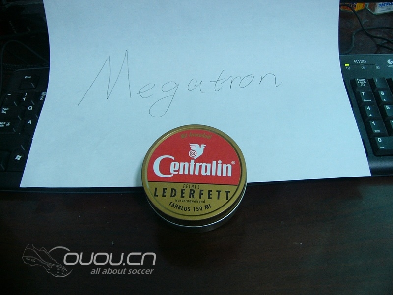 为传奇4HG做保养,第一次使用Centralin鞋油。