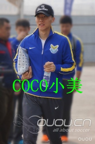 2013赛季 大连只剩一支球队 他叫做大连阿尔滨 承载梦想起航吧兄弟们