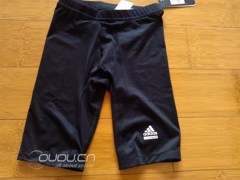 入门级techfit短裤