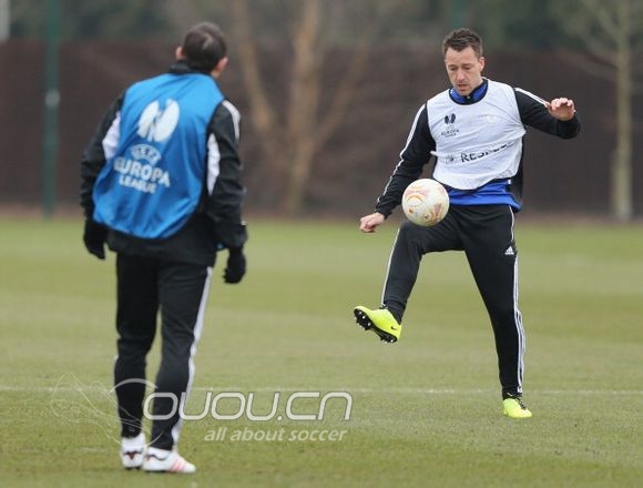 特里换鞋了么还是肿么回事啊?