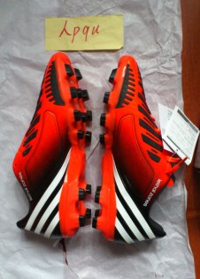 乐天拼单,猎鹰12红黑色 顶级HG入手