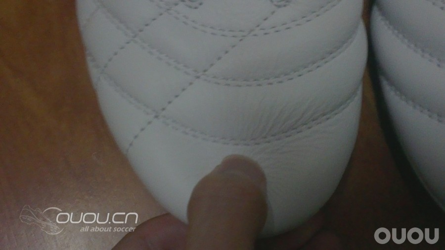 新入一双中端传奇4白绿