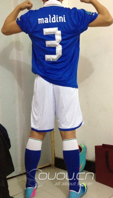 好久没有发帖,一张流。。。刺客9AG低端(衣服上图更新。。。)