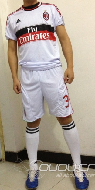 好久没有发帖,一张流。。。刺客9AG低端(衣服上图更新。。。)