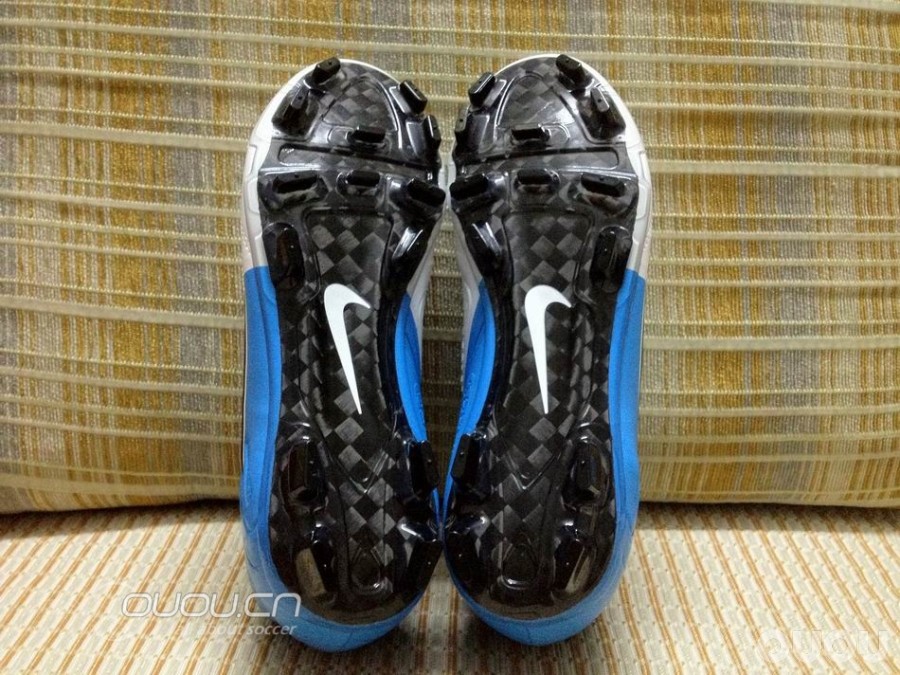 意产CTR360碳底欧洲杯配色