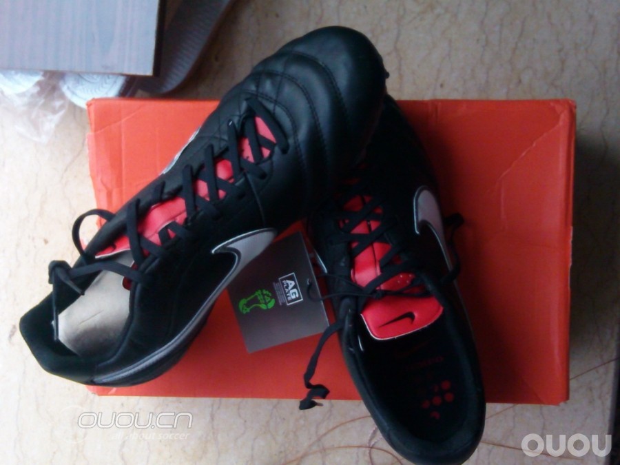 请各位帮忙看看是否正品 传奇4 Flight AG