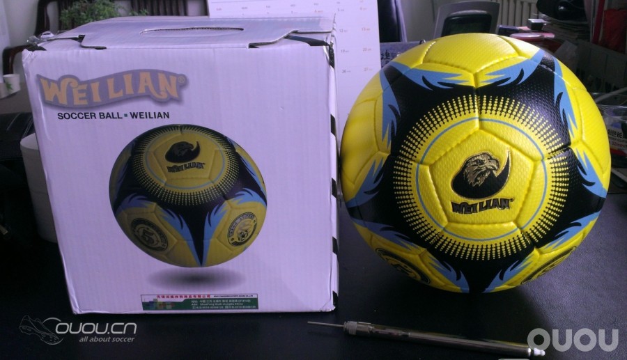 入手威联足球一枚,不错,不错……..