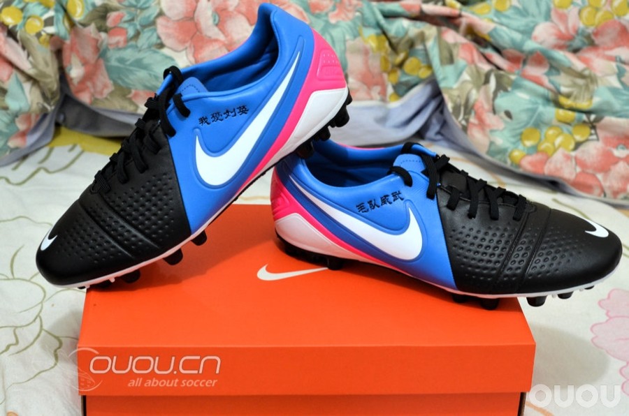 【求搭伙配43码鸳鸯色刺客8】今年的新目标是配一双鸳鸯色刺客