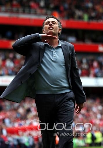 附楼主拙见,欢迎懂球帝来辩:无队界,无密无黑探讨:穆里尼奥和他的皇马