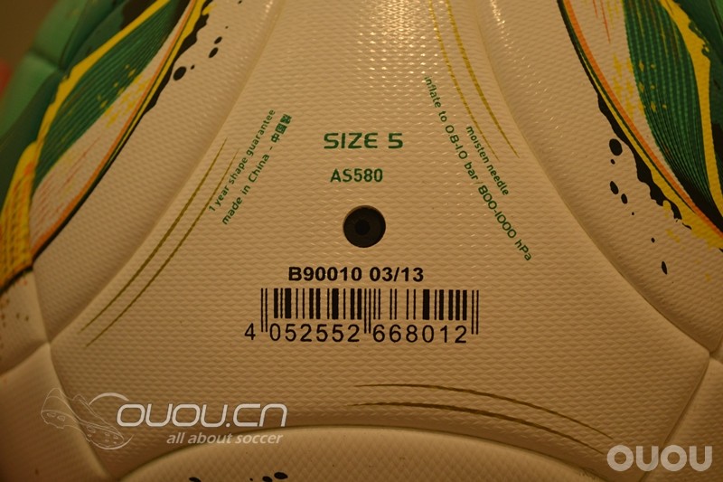 求鉴定!!!!刚买的联合会杯比赛用球!!!!麻烦各路高手来看一下!!!!