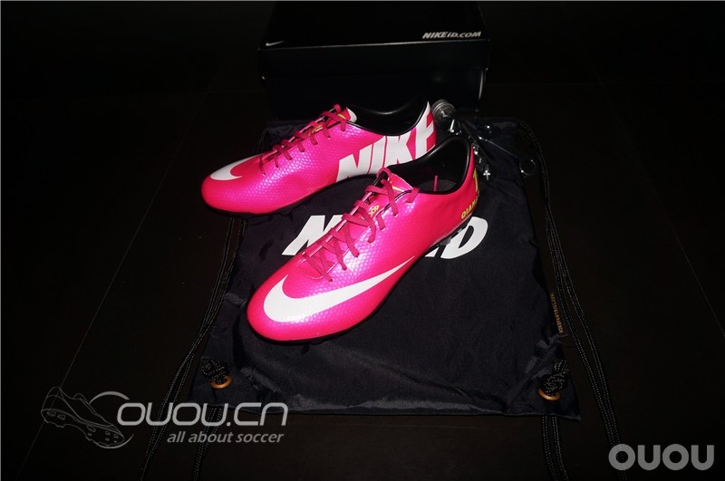 【NIKE ID】Mercurial Vapor IX 黑暗中那一抹灯红酒绿,自定义配色到底值不值