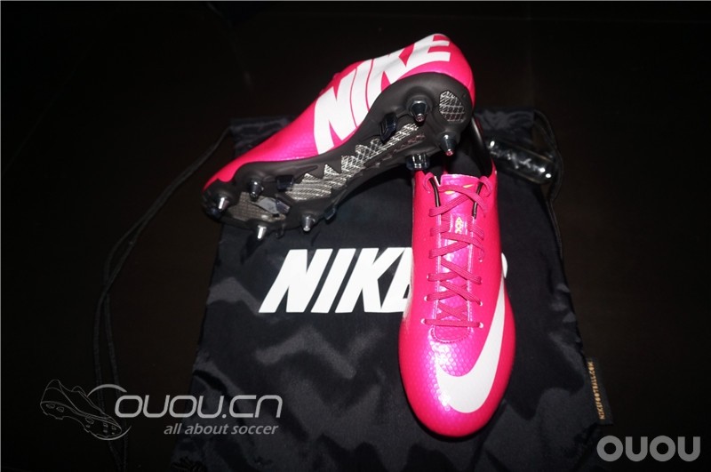 【NIKE ID】Mercurial Vapor IX 黑暗中那一抹灯红酒绿,自定义配色到底值不值