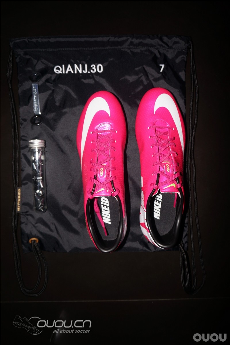 【NIKE ID】Mercurial Vapor IX 黑暗中那一抹灯红酒绿,自定义配色到底值不值