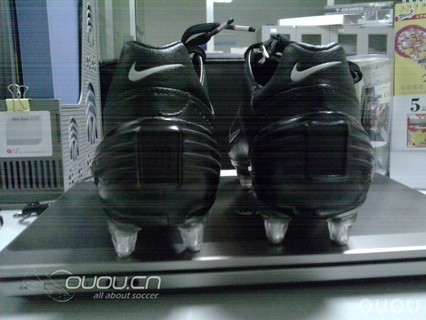 Nike Total 90 4 Supremacy 黑银红