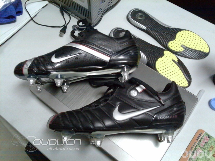 Nike Total 90 4 Supremacy 黑银红