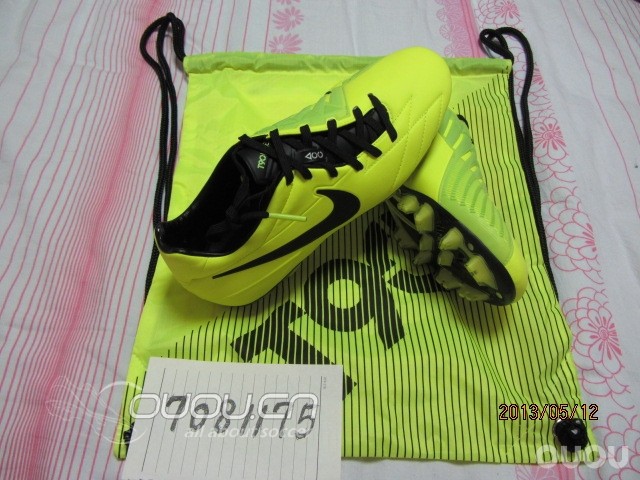 NIKE T90 LASER IV HG-B 求穿过此款鞋的人指点一些弊端!!!
