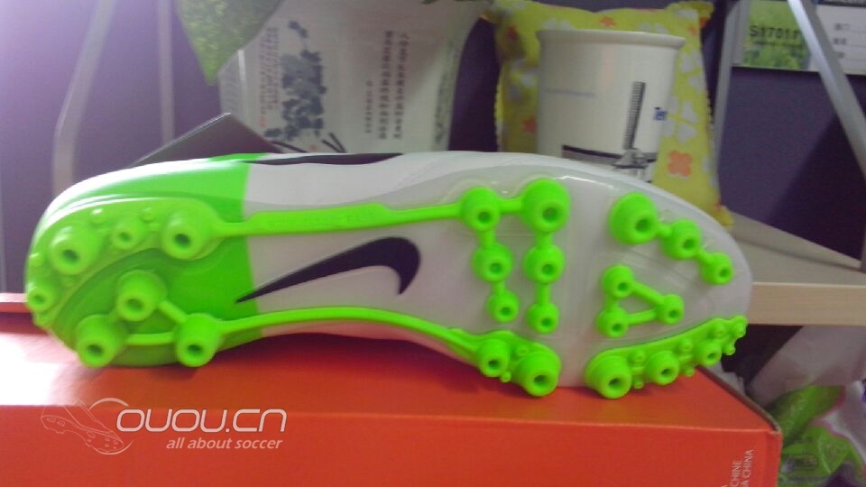 年前开始关注偶偶,选定T90中端ag作目标,一直关注价格,直到有一天,小李子做活动,441对哥来说