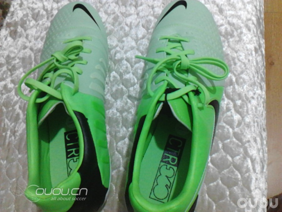 绿绿的CTR360 Libretto III AG 求大虾鉴定