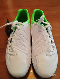 新到的T90AG,下雨天照样踢球!干死他!