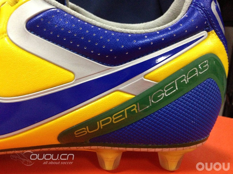 耐克里格拉ligera3代顶级袋鼠皮足球鞋(更新踢后评价)