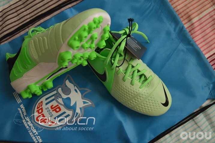 我的小清新到货了!!感谢精品鞋库的团购……