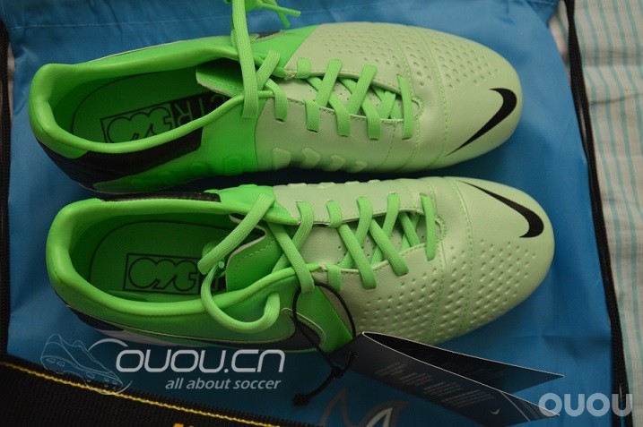 我的小清新到货了!!感谢精品鞋库的团购……