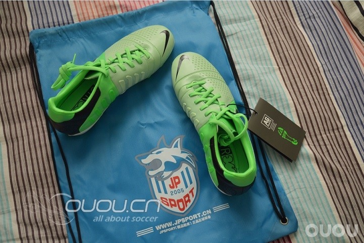 我的小清新到货了!!感谢精品鞋库的团购……