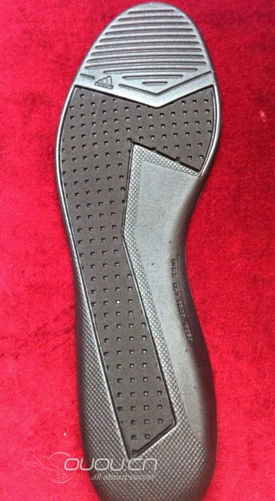 adidas adiPure 11Pro SL FG 超轻战靴开箱及少许对比