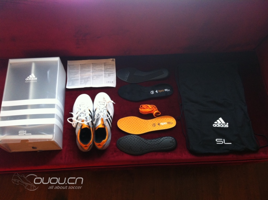 adidas adiPure 11Pro SL FG 超轻战靴开箱及少许对比