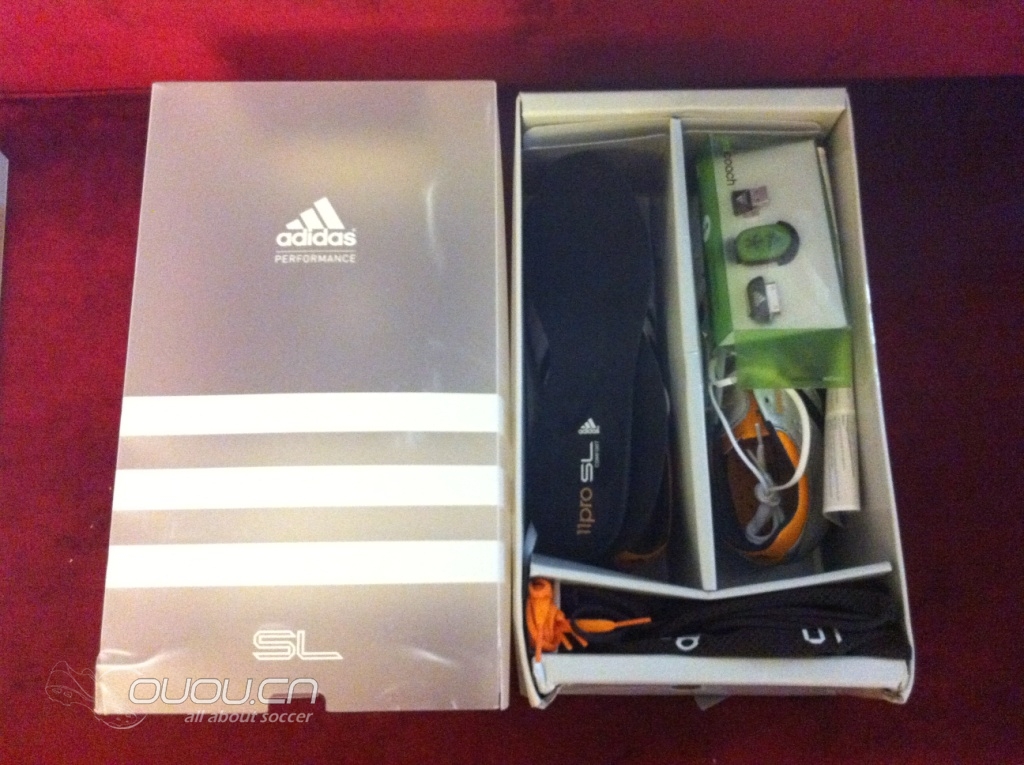 adidas adiPure 11Pro SL FG 超轻战靴开箱及少许对比