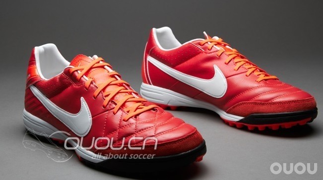 Nike Tiempo Mystic IV TF 传奇4中端的鞋底不厚吗?