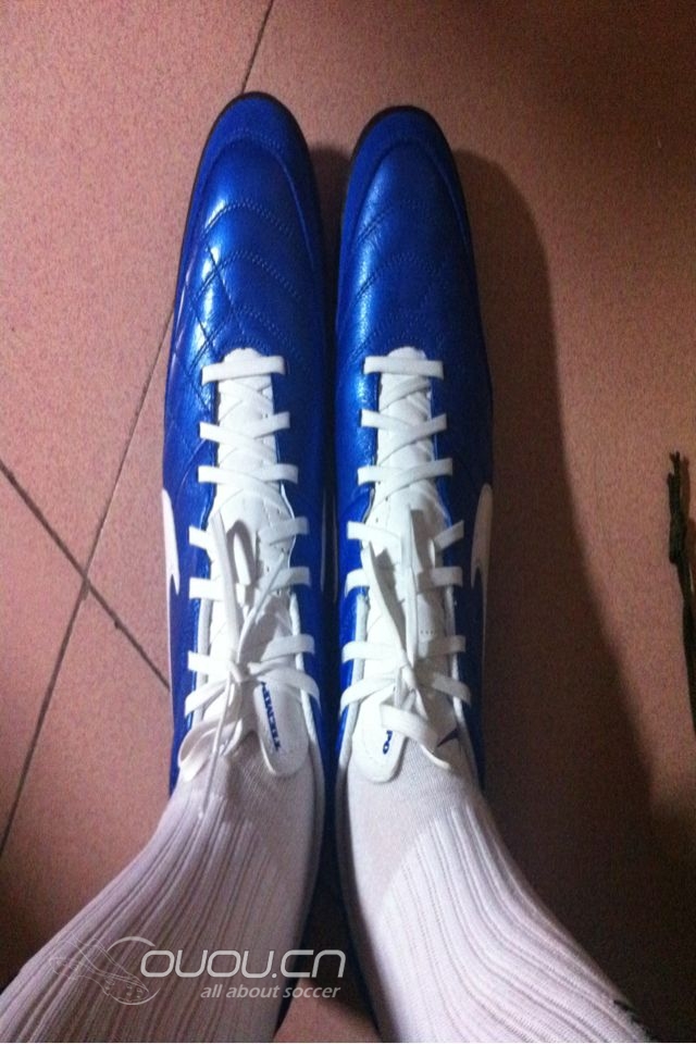 大哥们看看我脚宽吗?