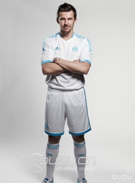 马赛13-14赛季主客场及欧冠比赛球衣,设计甩钩子好几条街!!!