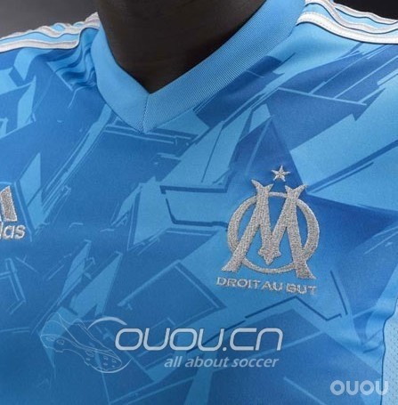 马赛13-14赛季主客场及欧冠比赛球衣,设计甩钩子好几条街!!!