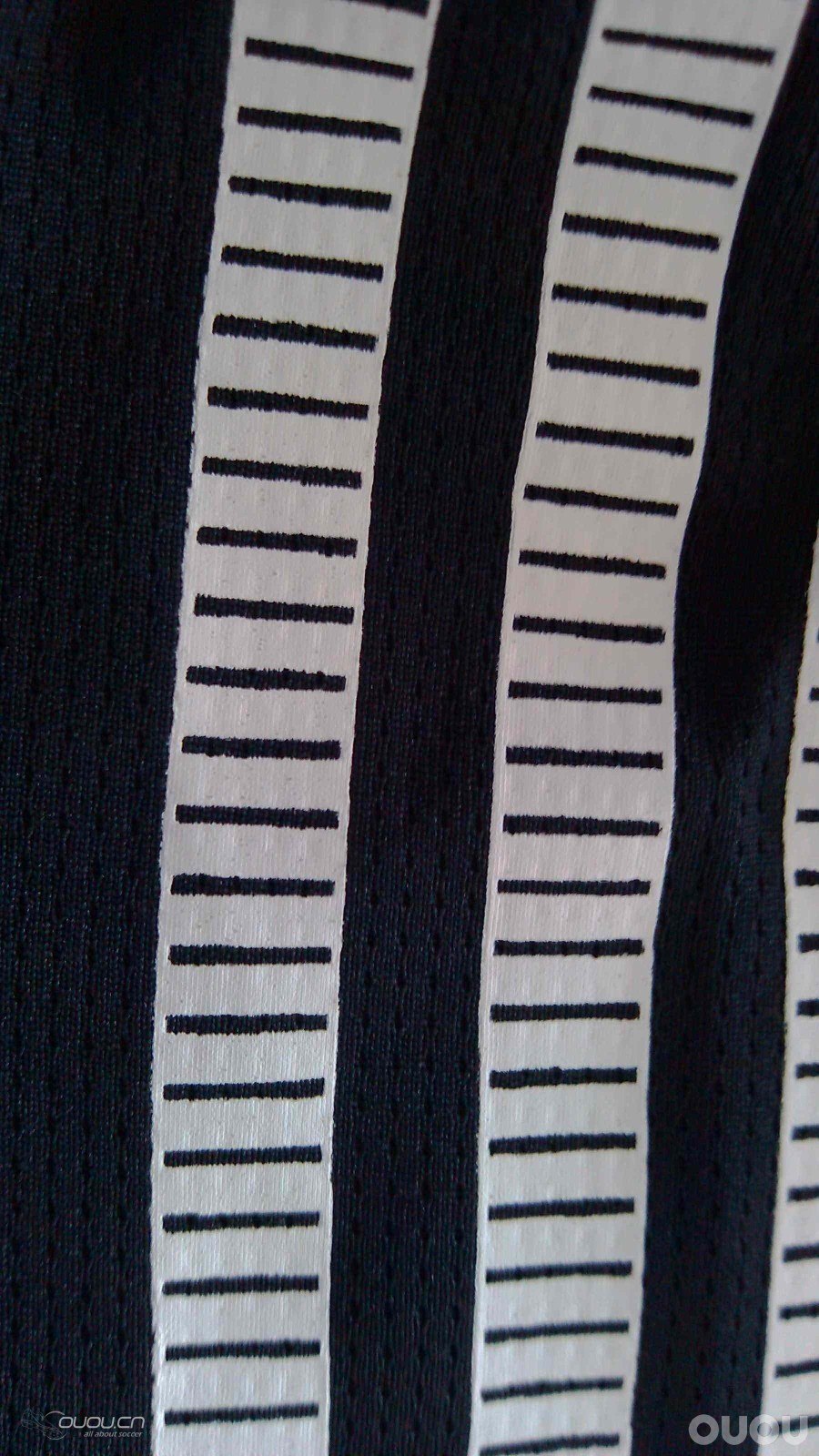 请大神帮忙鉴别下真伪,万分感谢!