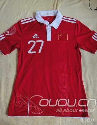 求鉴定于大宝国足球衣尺码