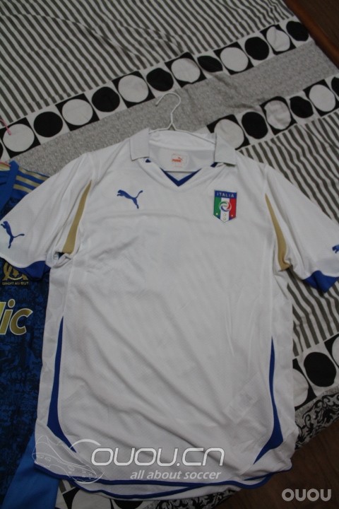 刚入的两件球员版意大利和马赛