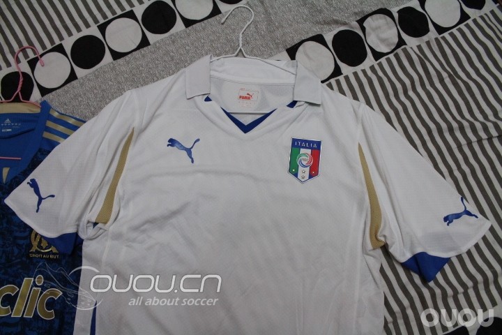 刚入的两件球员版意大利和马赛